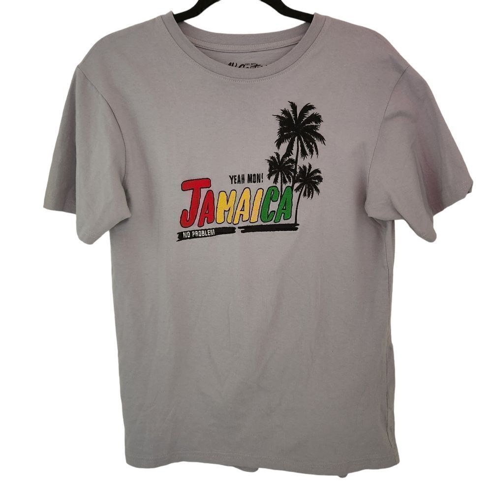 AV Couture Adult Short Sleeve Embroidered Jamaica Graphic T-Shirt Size Medium